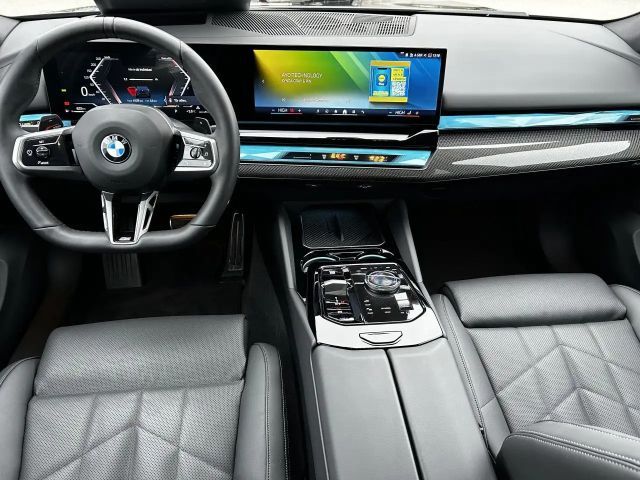 BMW 520 520d M-Sport Sedan