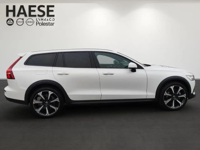 Volvo V60 Cross Country AWD Plus