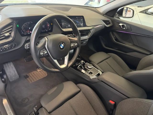 BMW 118 118i Sedan Sport Line