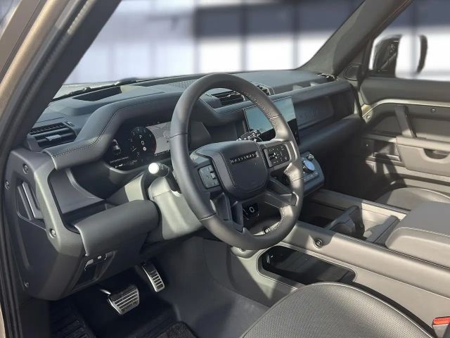 Land Rover Defender 110