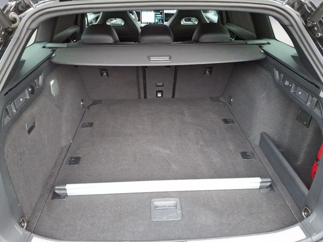 Volkswagen Passat DSG R-Line