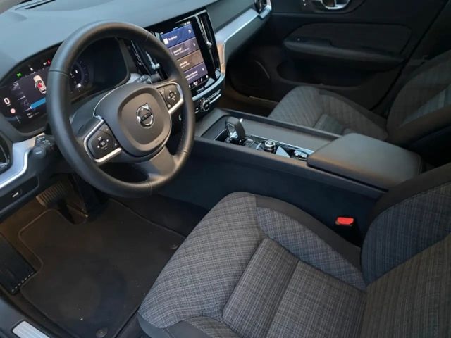 Volvo V60 Core Geartronic