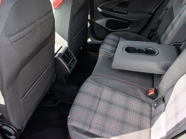 Volkswagen Golf 2.0 TSI