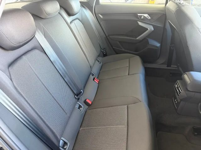 Audi A3 30 TFSI Sedan