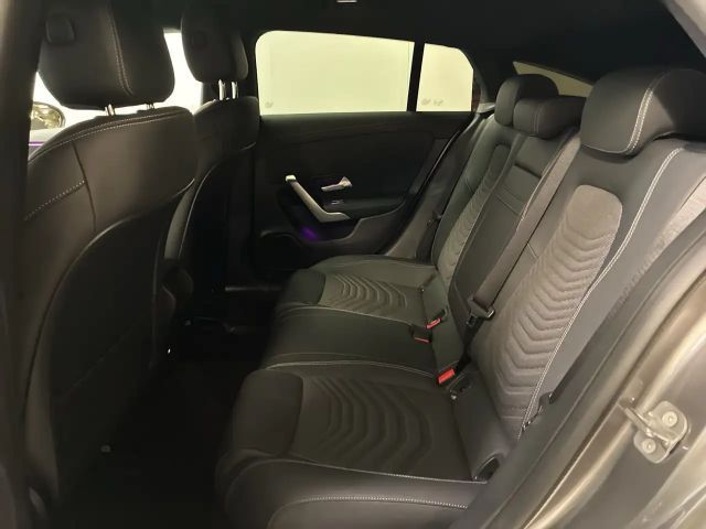 Mercedes-Benz CLA 200 CLA 200 d Shooting Brake