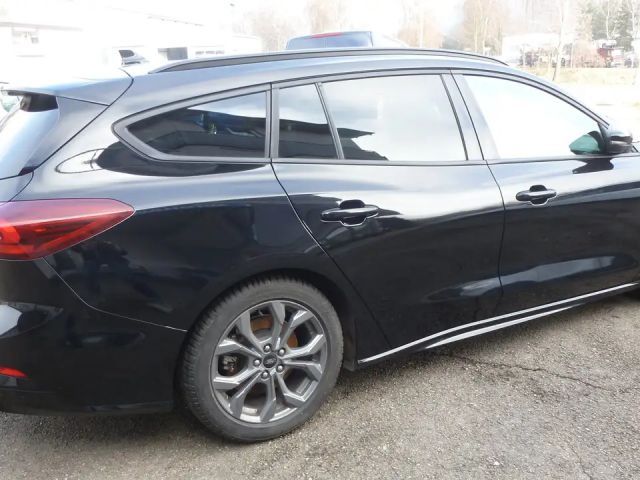 Ford Focus ST Line