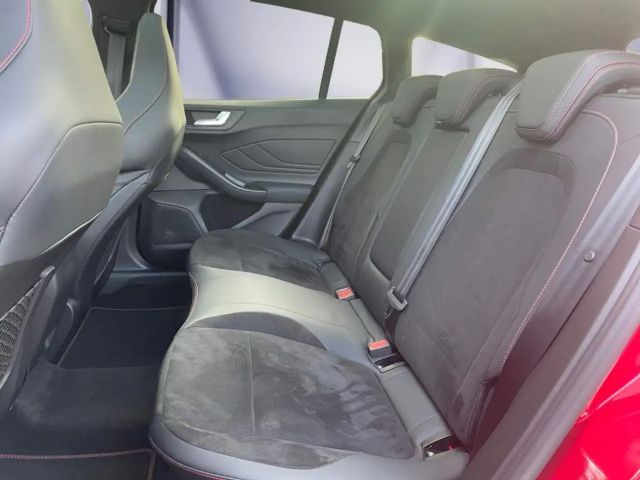 Ford Focus ST Line Wagon