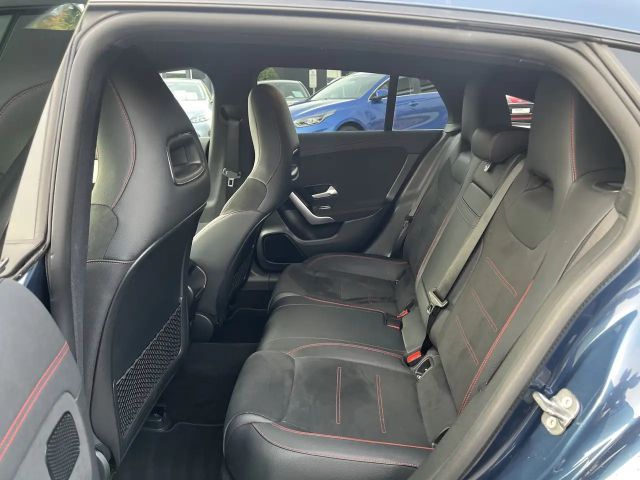 Mercedes-Benz CLA 250 AMG Line Shooting Brake