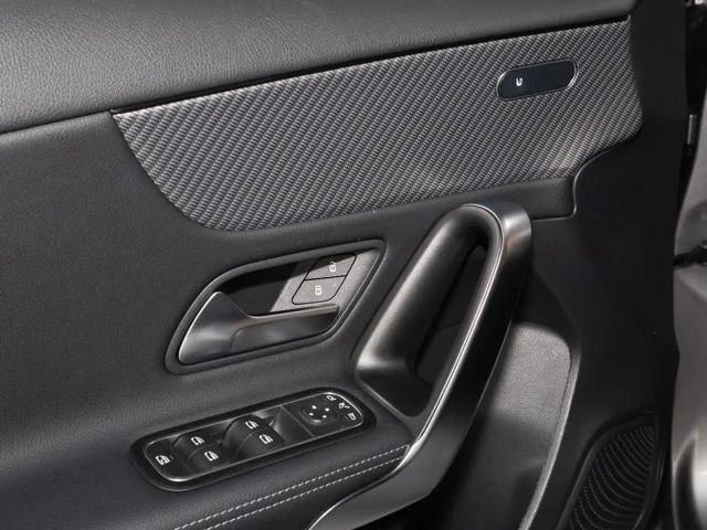 Mercedes-Benz A 180 Hatchback