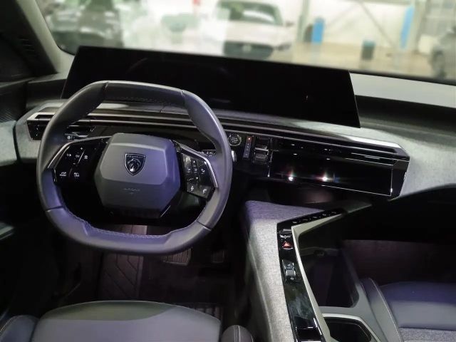 Peugeot 3008 1.2 145 e-DSC6 ACC+LED+Navi+SHZ+Winterp.