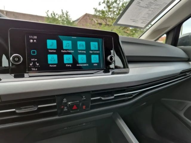 Volkswagen Golf 1.0 TSI Life Variant