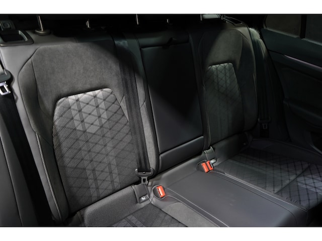 Volkswagen Golf 1.5 eTSI R-Line Variant