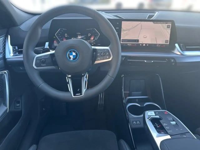 BMW iX2 eDrive 20 U10