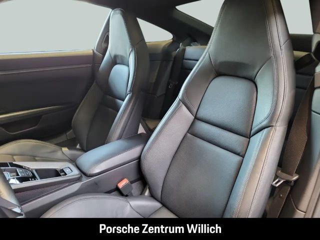 Porsche 992 Carrera Coupé