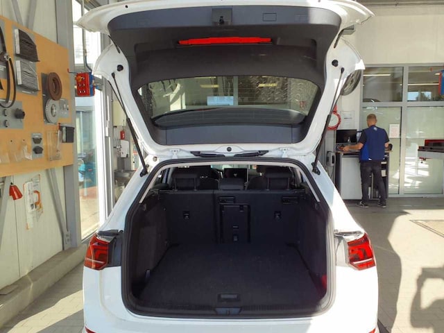 Volkswagen Golf 1.5 eTSI DSG Life Variant