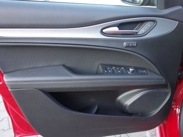 Alfa Romeo Stelvio Q4 Veloce