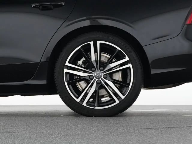 Volvo S60 AWD R-Design Recharge