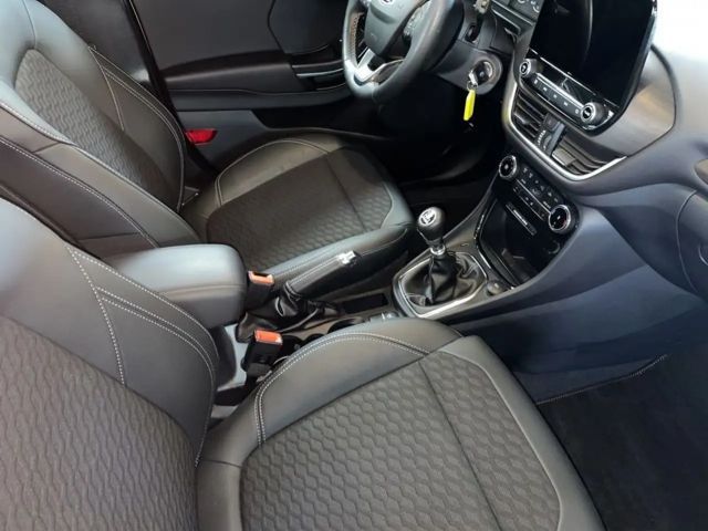 Ford Puma EcoBoost Titanium