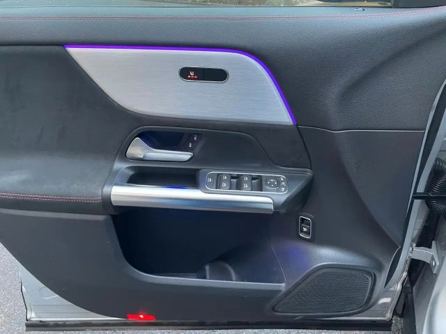 Mercedes-Benz GLA 200 AMG Line