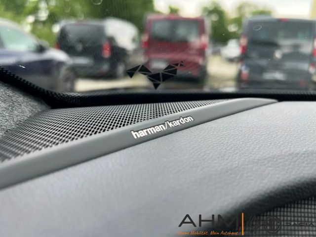 Renault Scenic E-Tech Iconic