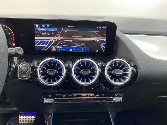 Mercedes-Benz GLA 200 AMG Line