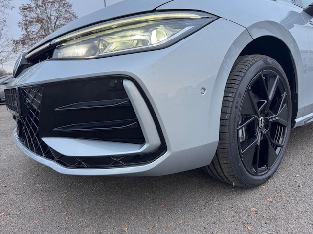 Volkswagen Passat 2.0 TDI DSG IQ.Drive R-Line