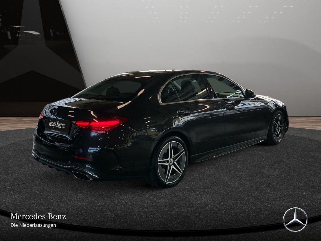 Mercedes-Benz C 180 AMG Line Sedan