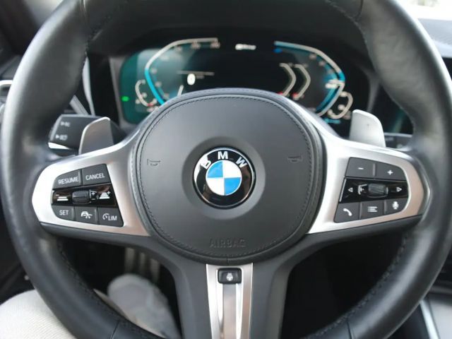 BMW 330 330e xDrive