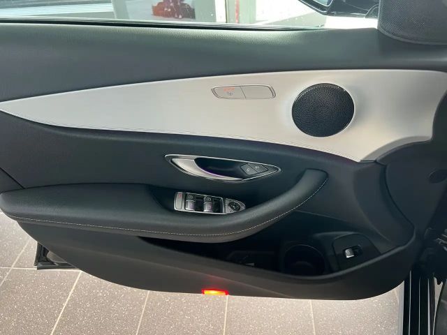 Mercedes-Benz E 220 AVANTGARDE E 220 d Estate