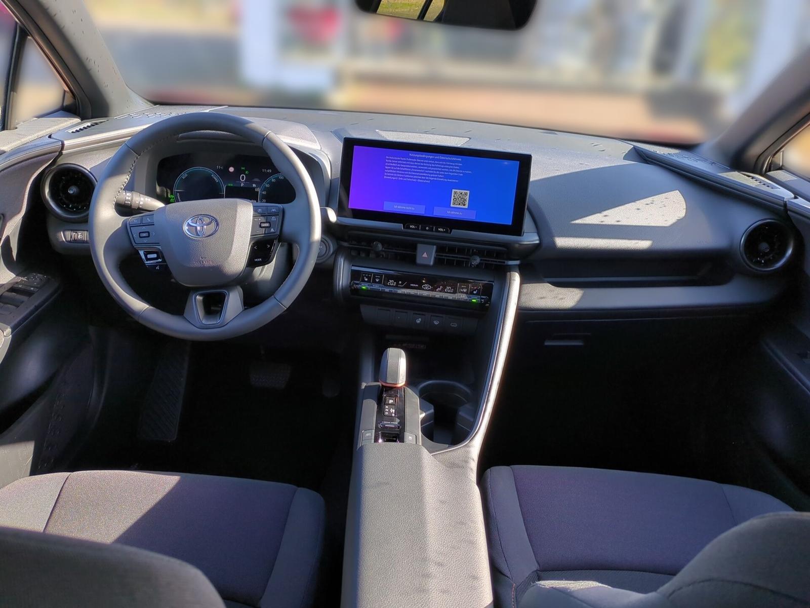 Toyota C-HR Plug-in Team D