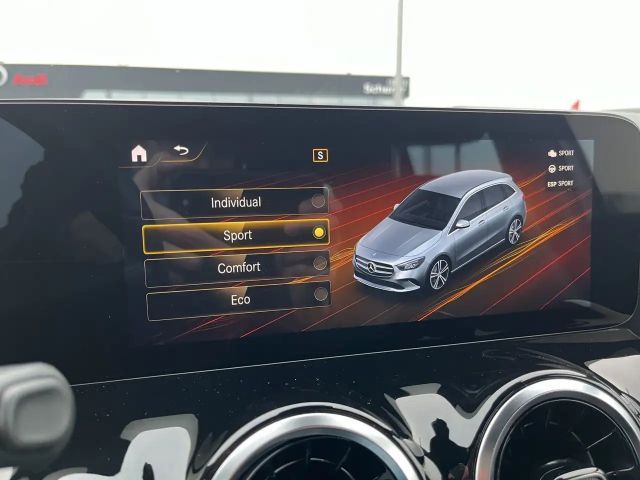 Mercedes-Benz B 180 Progressive Sedan