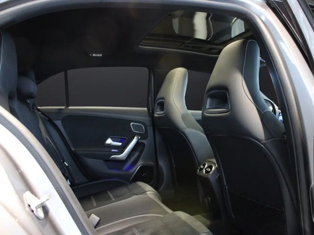 Mercedes-Benz A 220 4MATIC A 220 d AMG Line