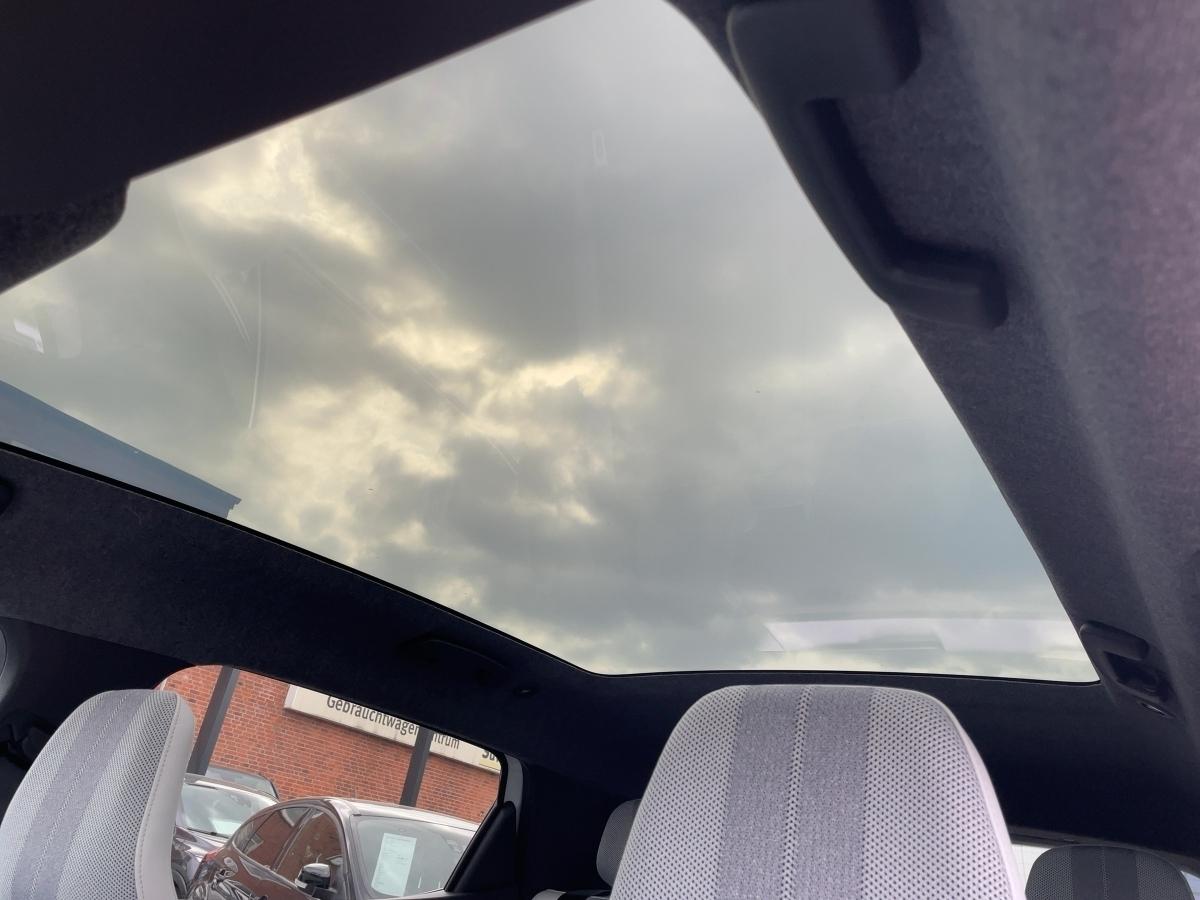 Renault Scenic E-Tech Iconic