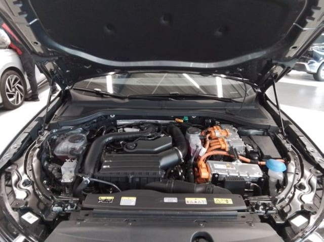 Volkswagen Passat 1.5 TSI DSG eHybrid