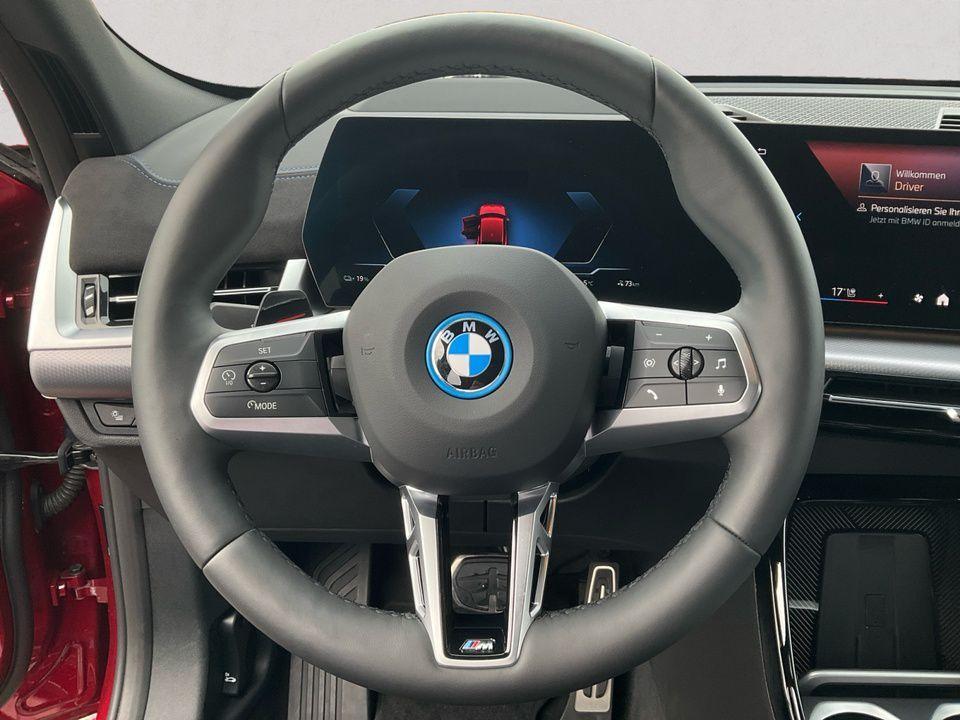 BMW iX2 xDrive30