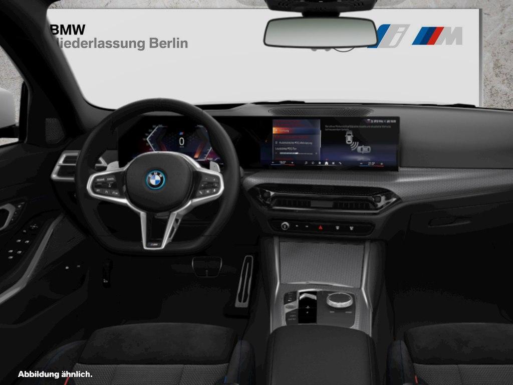 BMW 330 330e M-Sport Touring