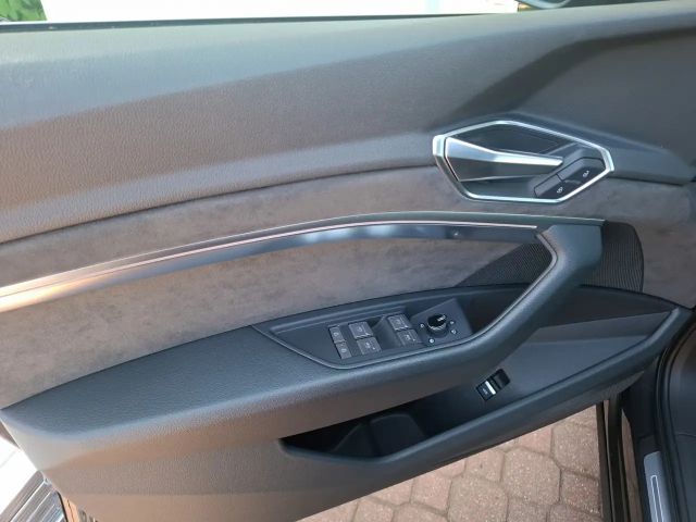 Audi e-tron 50 S-Line Sportback