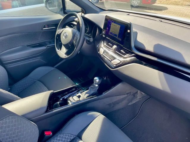 Toyota C-HR Hybride Team D