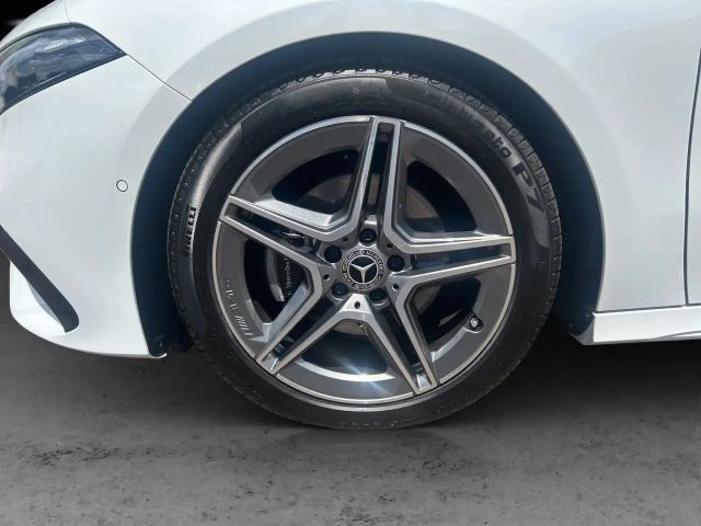 Mercedes-Benz A 200 AMG Line