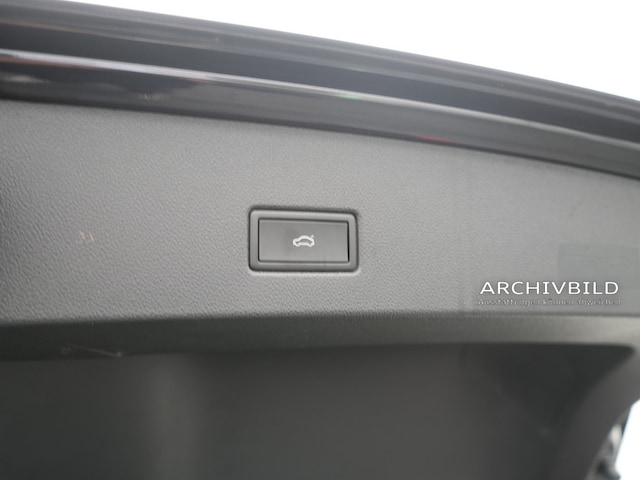 Volkswagen T-Roc T-Roc R  MATRIX AKRAPOVIC LEDER NAVI VIRT ACC