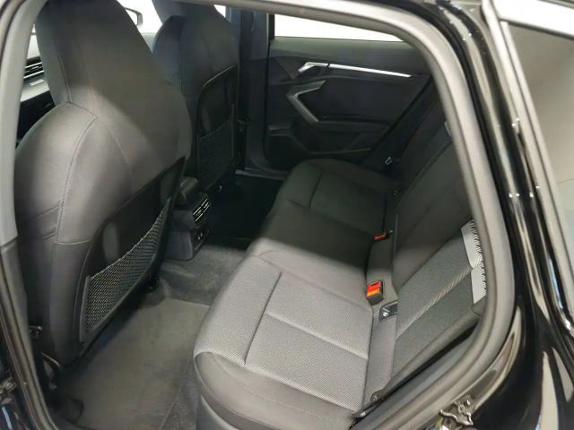 Audi A3 30 TDI Sedan