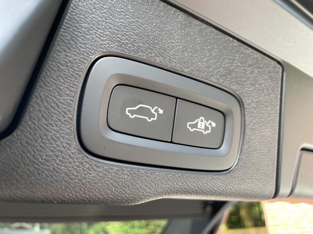 Volvo XC60 AWD Dark Recharge T8 Ultra