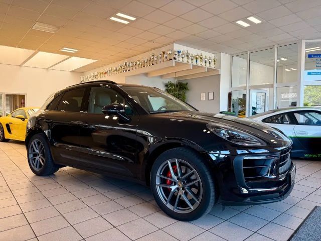 Porsche Macan S