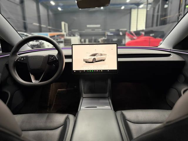 Tesla Model 3 AWD Long Range