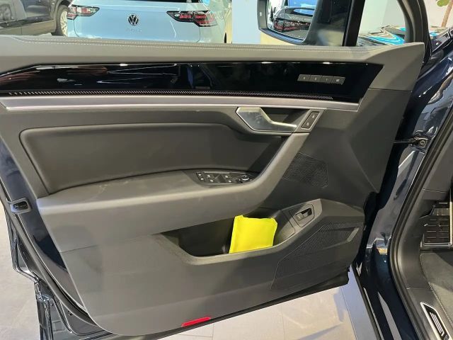 Volkswagen Touareg 4Motion R-Line