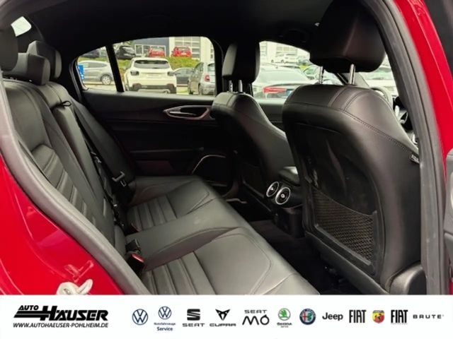 Alfa Romeo Giulia AT8 Q4 Turbo Veloce