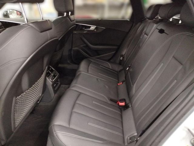 Audi A4 40 TFSI Avant Quattro S-Tronic