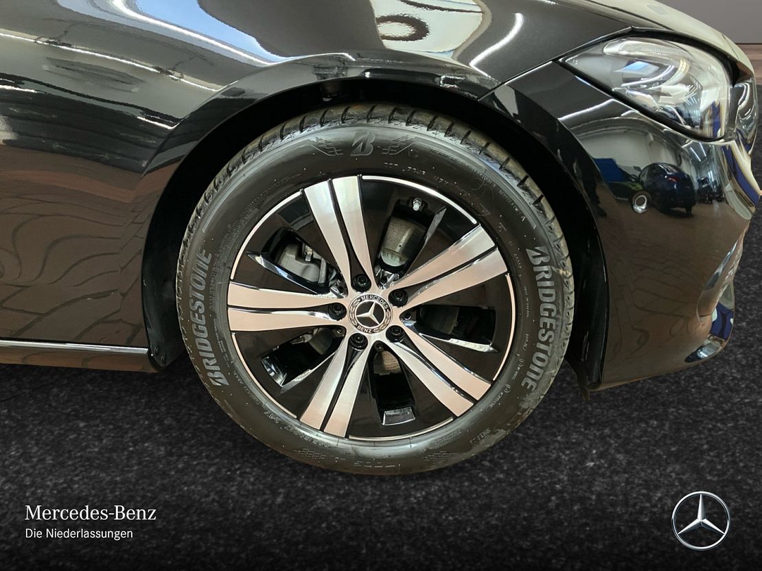 Mercedes-Benz C 180 AVANTGARDE Sedan