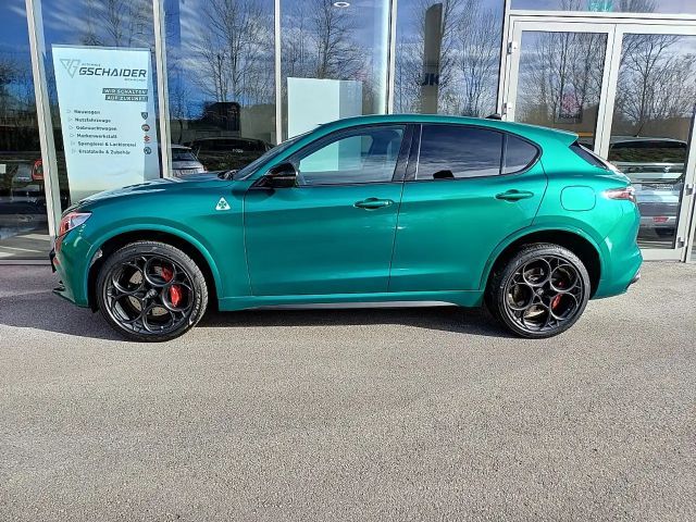 Alfa Romeo Stelvio AT8 Q4 Quadrifoglio Turbo