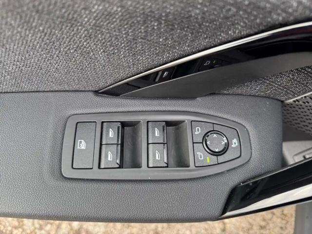 BMW X1 20dxA +NAVI+SPORTSITZ+LED+SHZ+LHZ+CAM+FLA+